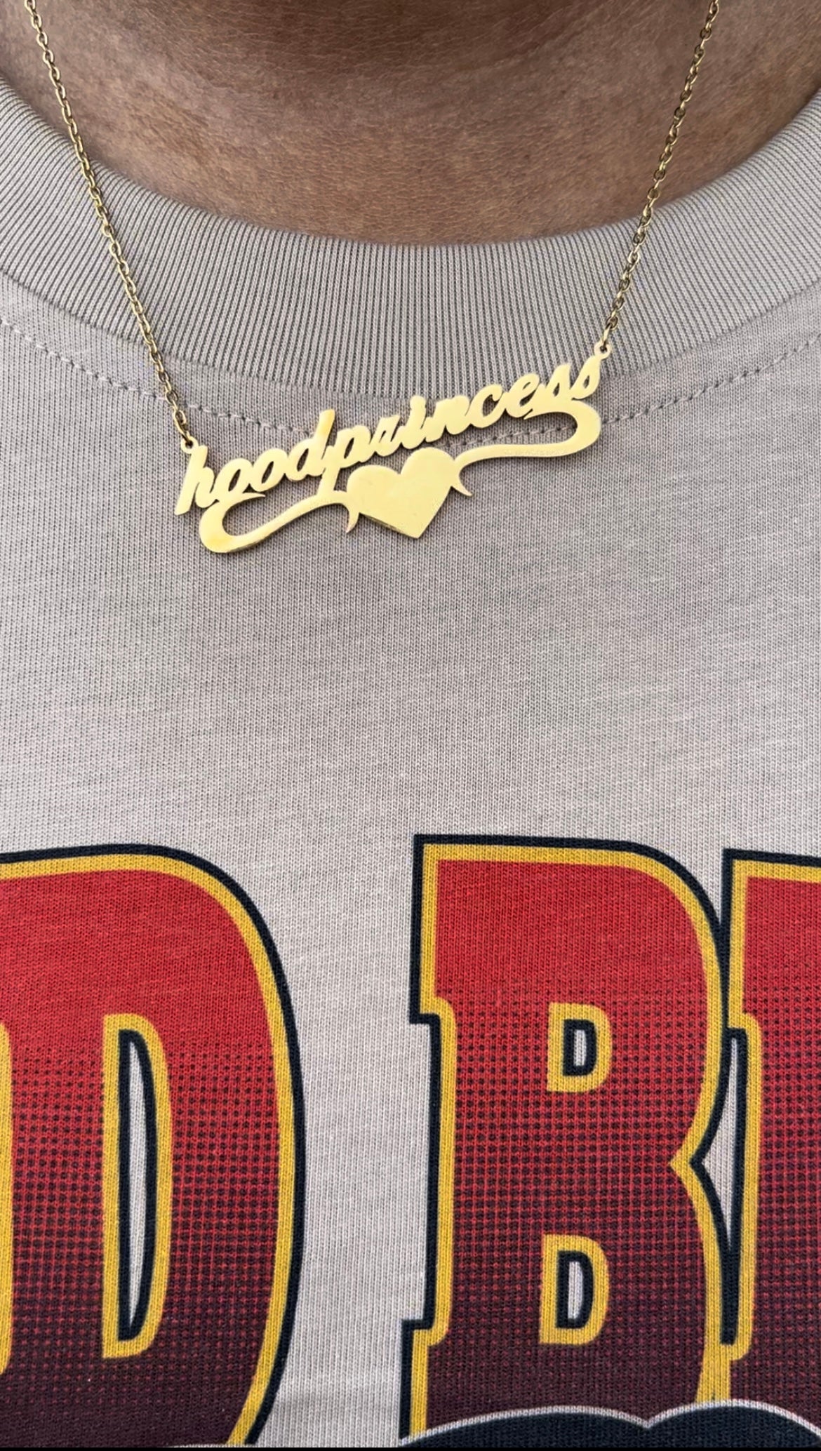 Hood princess necklace